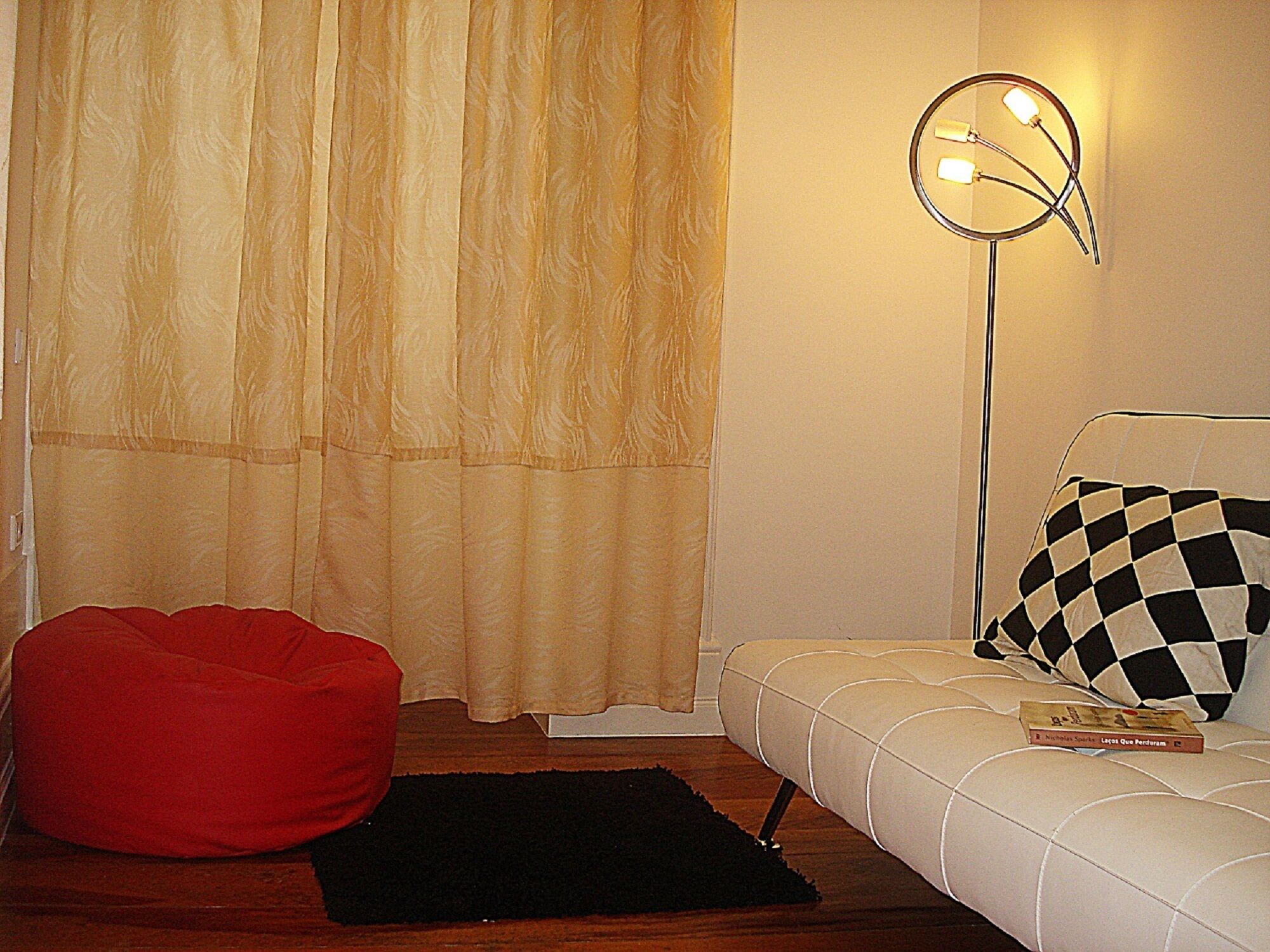Sunny Apartment One Bedroom With Living Room In The Historic Center Of Guimarãe