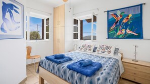 5 bedrooms, in-room safe, iron/ironing board, travel cot