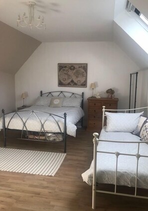 2 bedrooms, WiFi, bed sheets