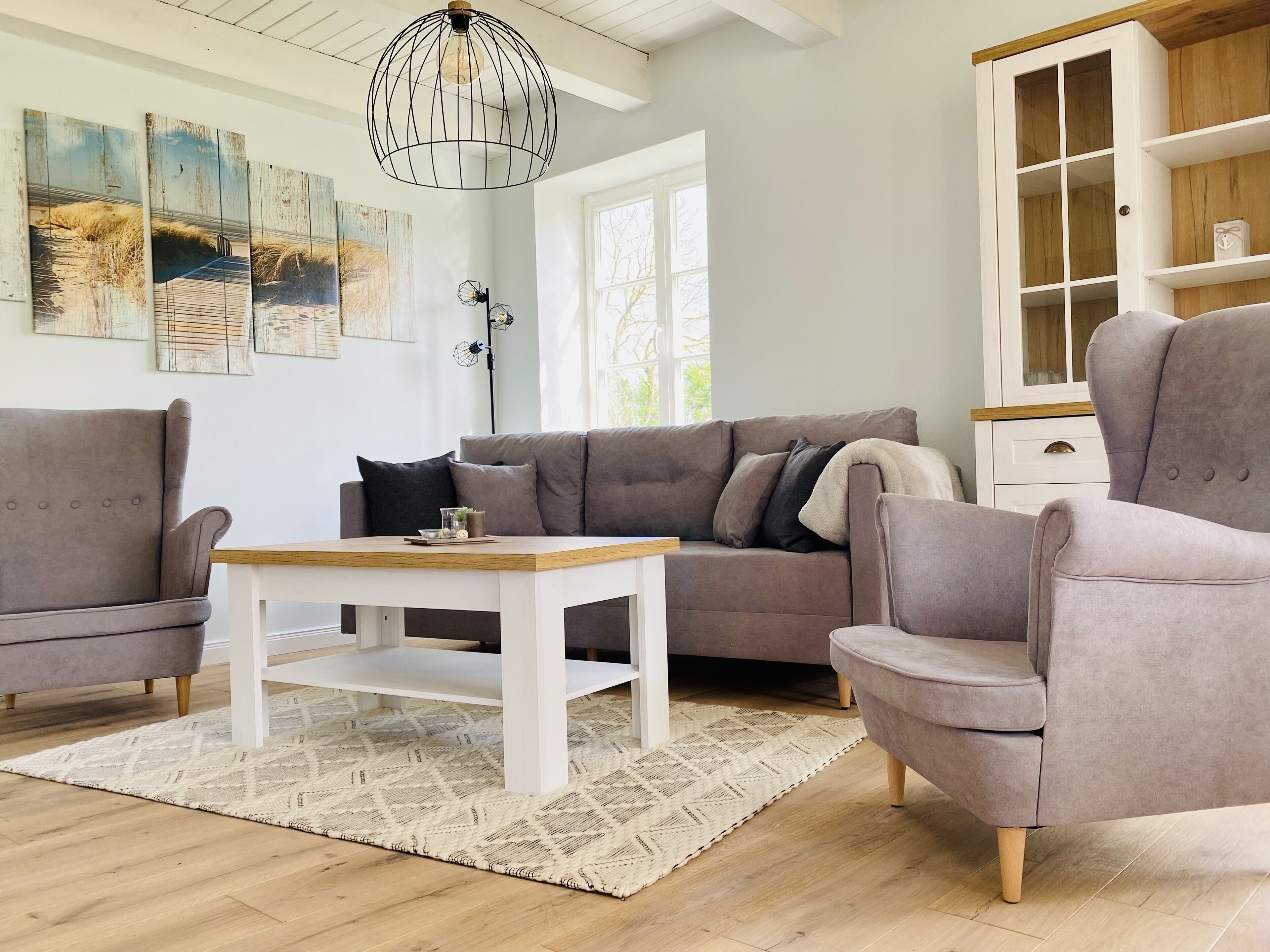 Smart-tv, een dvd-speler en boeken