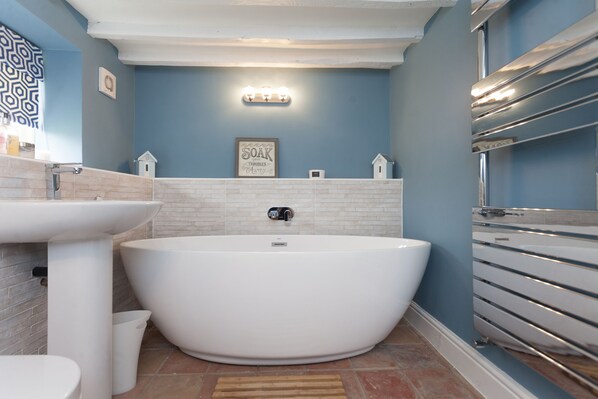 Badewanne, Haartrockner