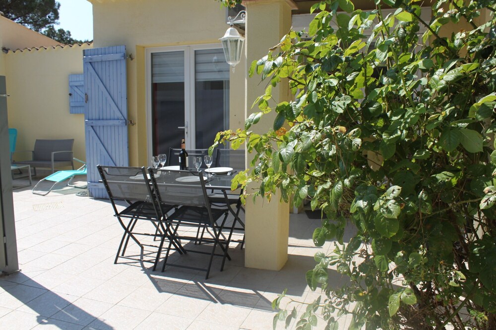 Promo Villa- 3 rooms-5 pers. - Ste Maxime - 1Km beach-private PK - air conditioning