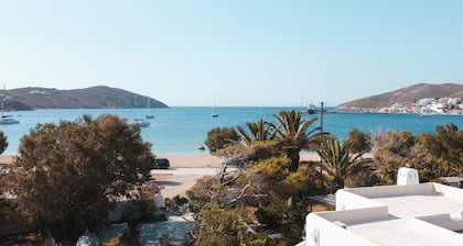 Ein familienfreundliches mediterranes Strandhaus in der Nähe von Livadi