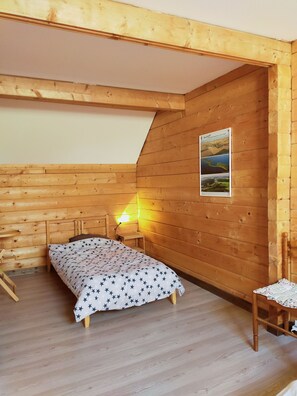 2 camere, ferro/asse da stiro, Wi-Fi gratuito, lenzuola