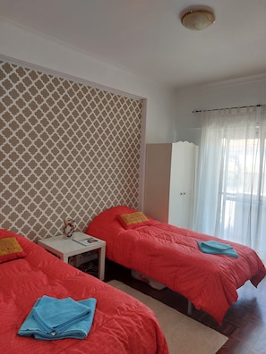 2 bedrooms, iron/ironing board, travel crib, free WiFi