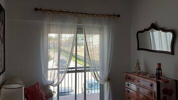 2 chambres, fer et planche à repasser, lit parapluie, Wi-Fi gratuit
