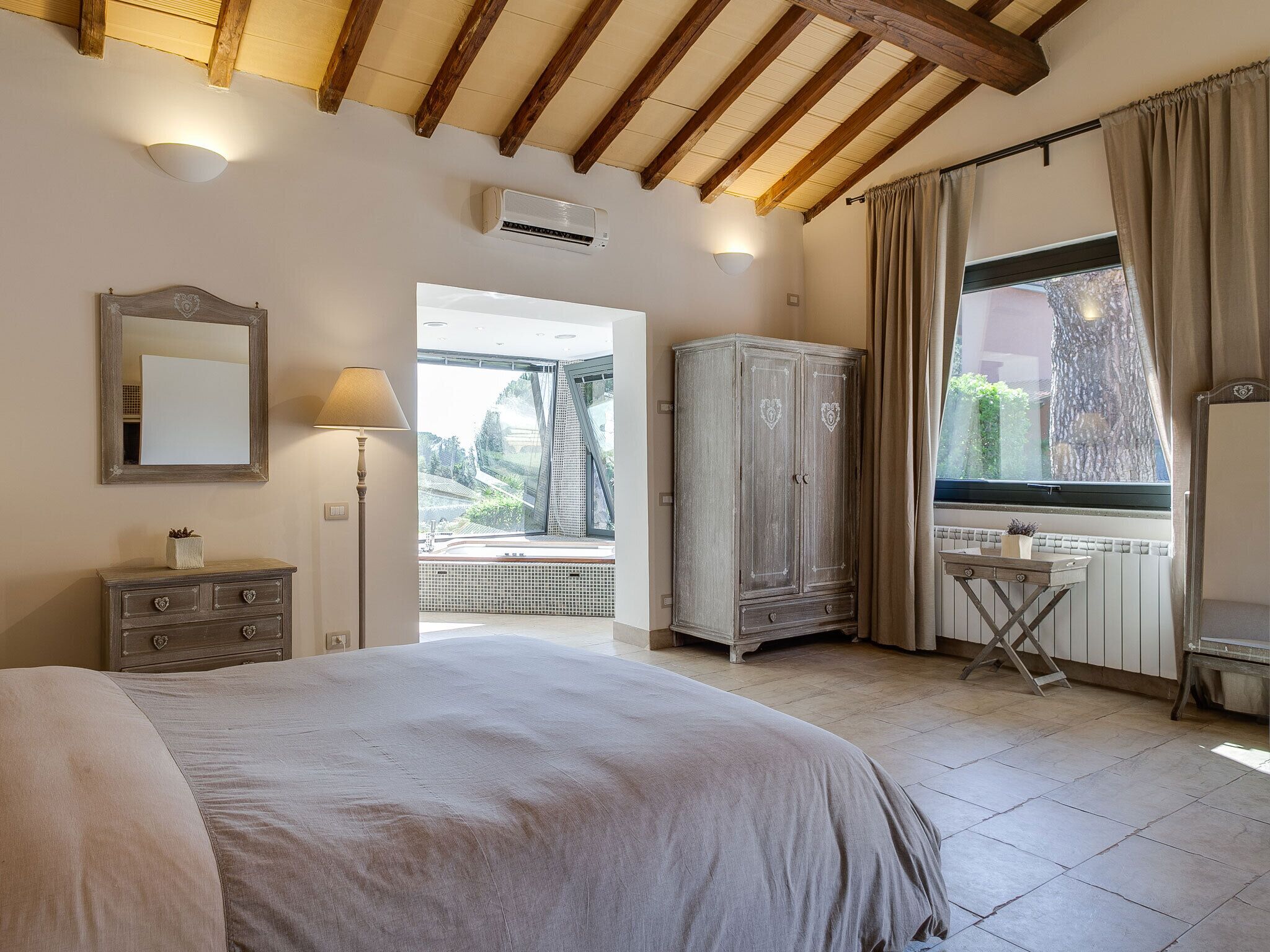 LUXURY COUNTRY HOUSE near ROME - swimming pool, turkish baths, sauna, gym and...