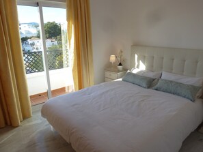 5 bedrooms, iron/ironing board, travel crib, WiFi