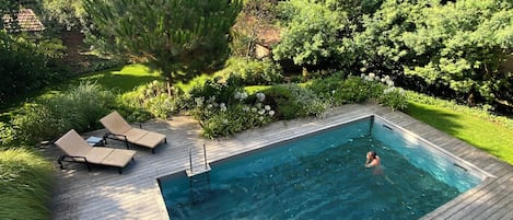 温水プール