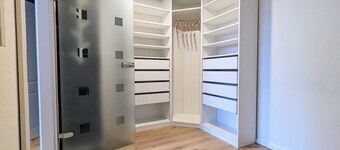 Modern apartment for 5 people with south-facing balcony