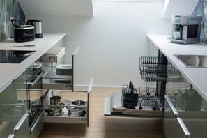 雪櫃、焗爐、爐具、洗碗機