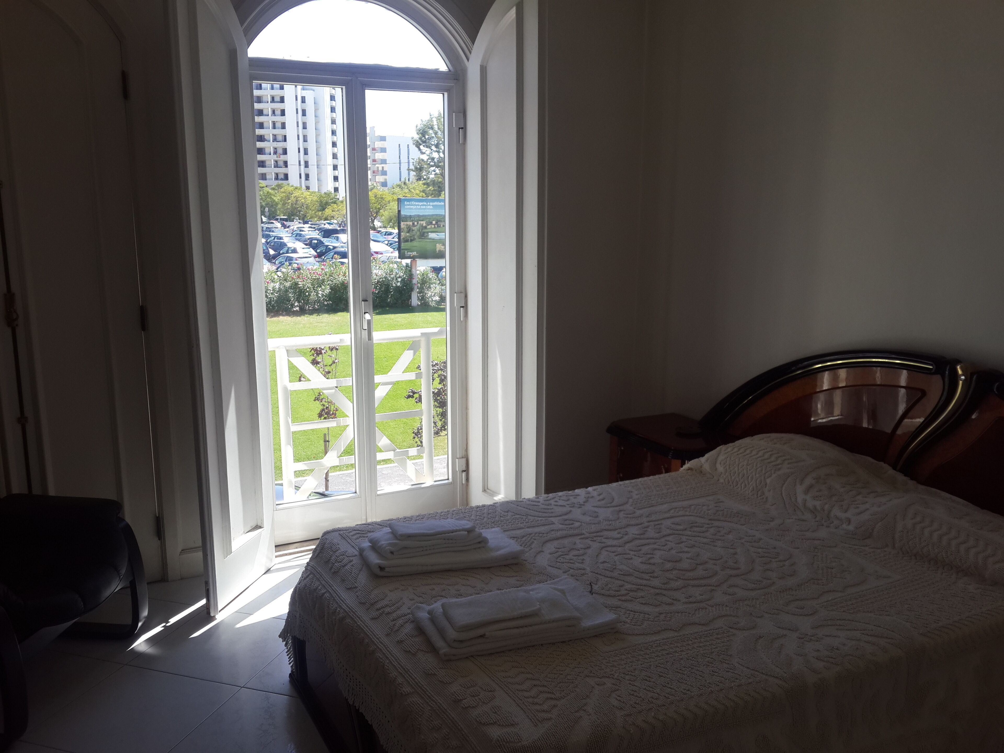 3 bedroom apartment with pool and terrace. 3 bedrooms and a living room - Apart 4 A / C