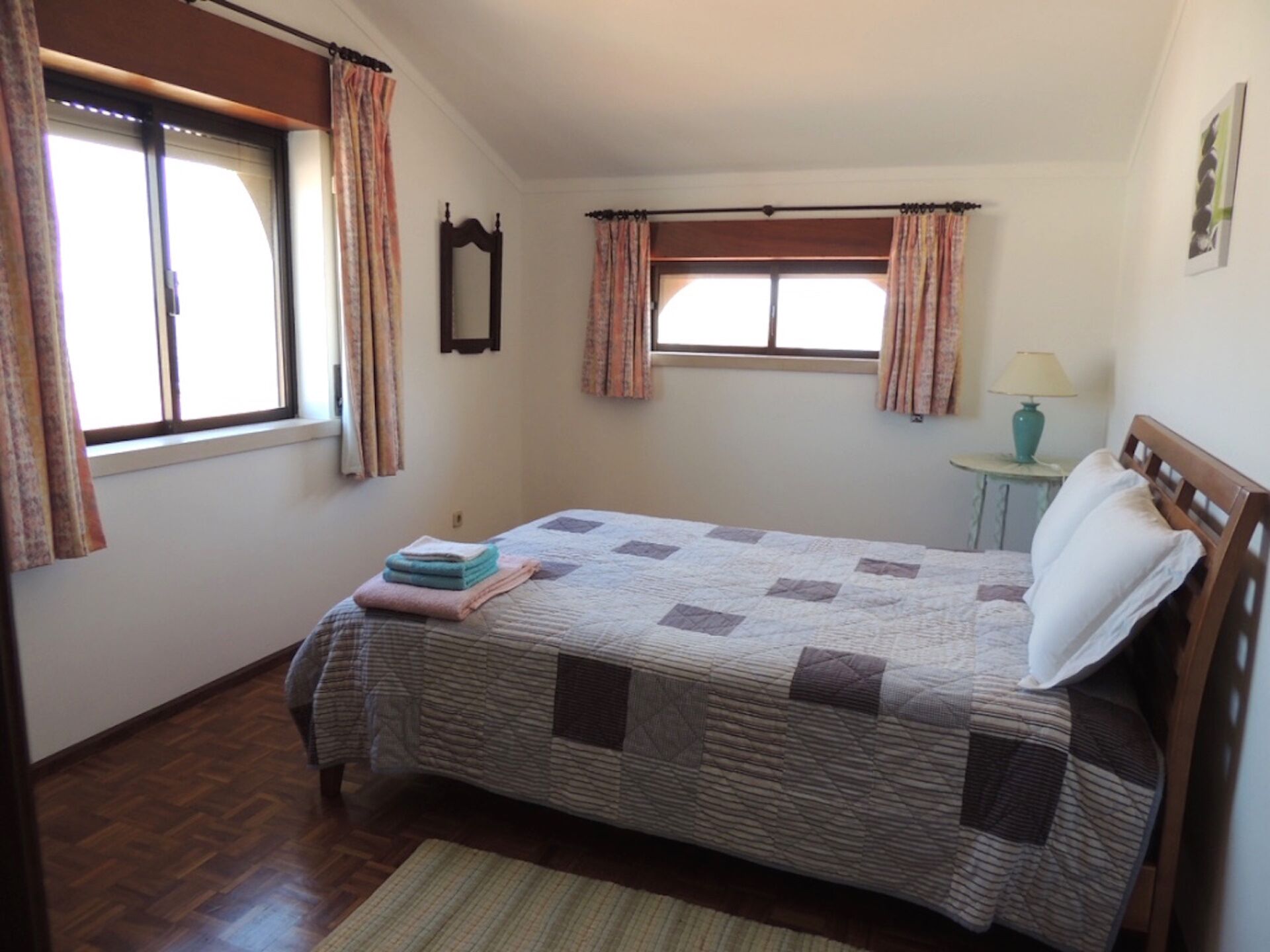 BEAUTIFUL APARTMENT FOR 6 - SPACIOUS AND LUMINOUS FACING THE LAGOON - CLOSE NAZARE