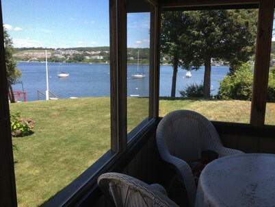 Our Cottage on the water-Labor Day Special-Relax Swim Read a book Go fishing