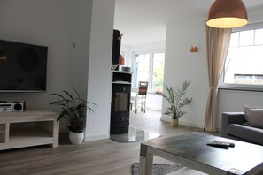 TV, fireplace, DVD player, stereo