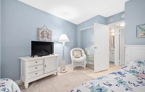 2 bedrooms, iron/ironing board, Internet, bed sheets
