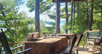 Vuosisadan Cabin Private Island