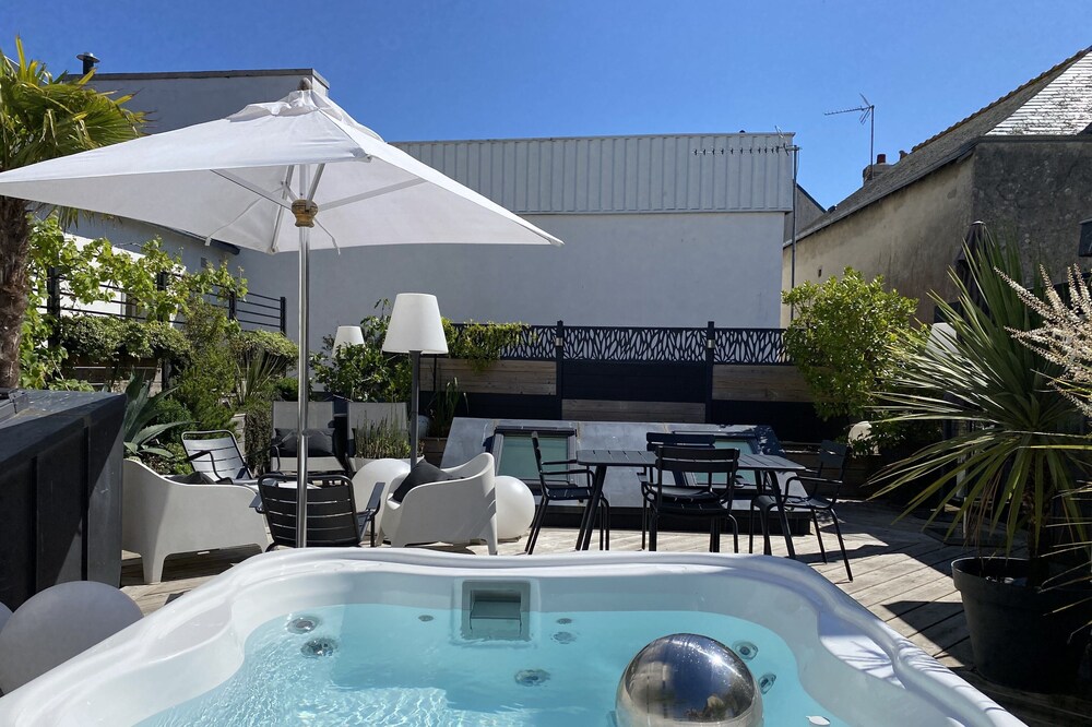 Beautiful Apartment T3 120 m2 + 80m2 terrace Jacuzzi