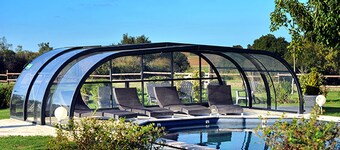 HEATED INDOOR POOL APRIL TO OCTOBER - CALM-RELAXATION - YEAR-ROUND SPA