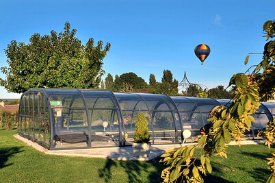 HEATED INDOOR POOL APRIL TO OCTOBER - CALM-RELAXATION - YEAR-ROUND SPA