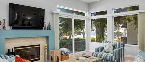 TV, fireplace, offices