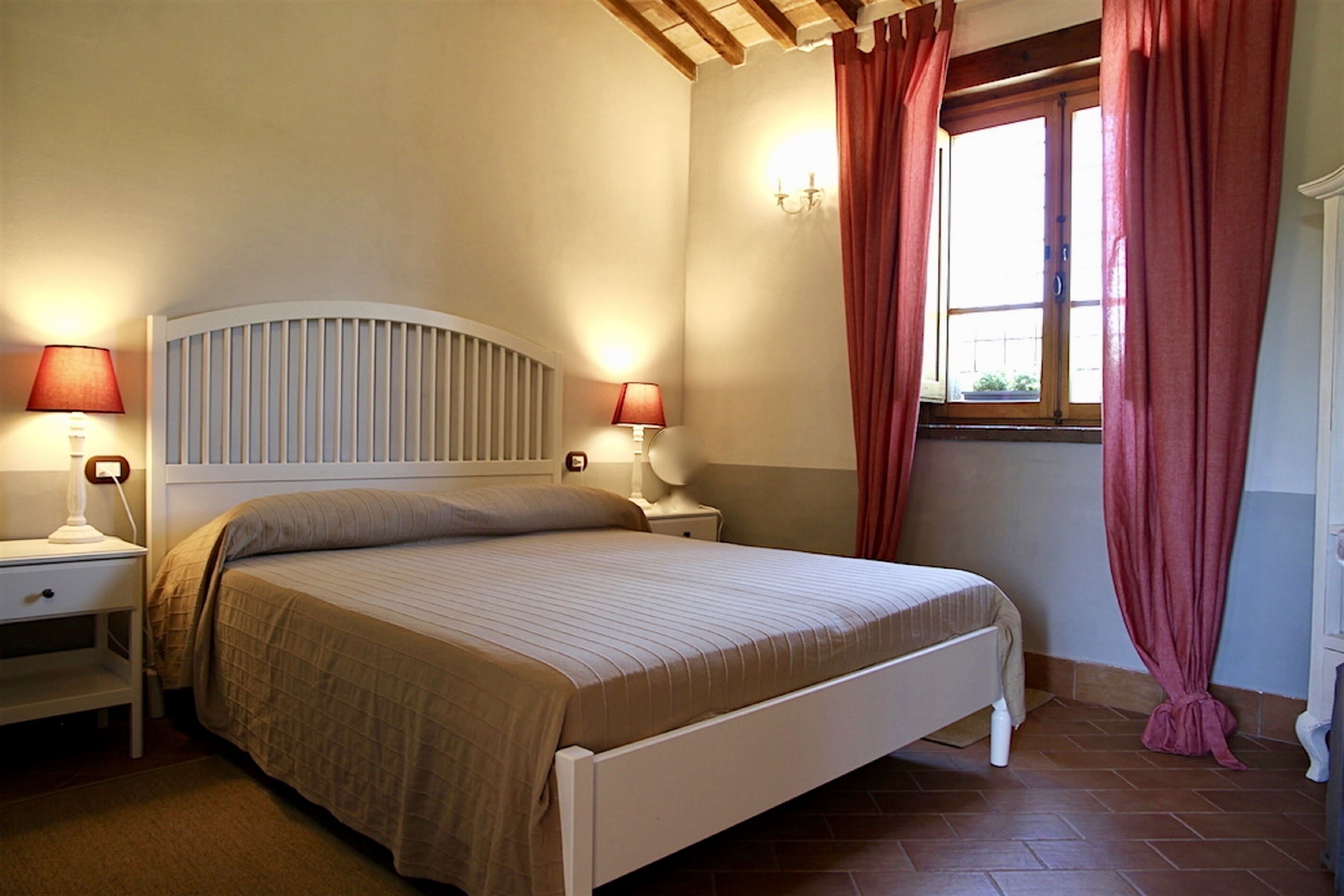  Casina Marco Polo. Elegant depandace, two rooms plus, with private patio