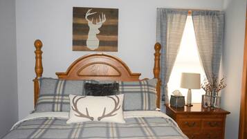 2 habitaciones, escritorio, tabla de planchar con plancha y wifi gratis