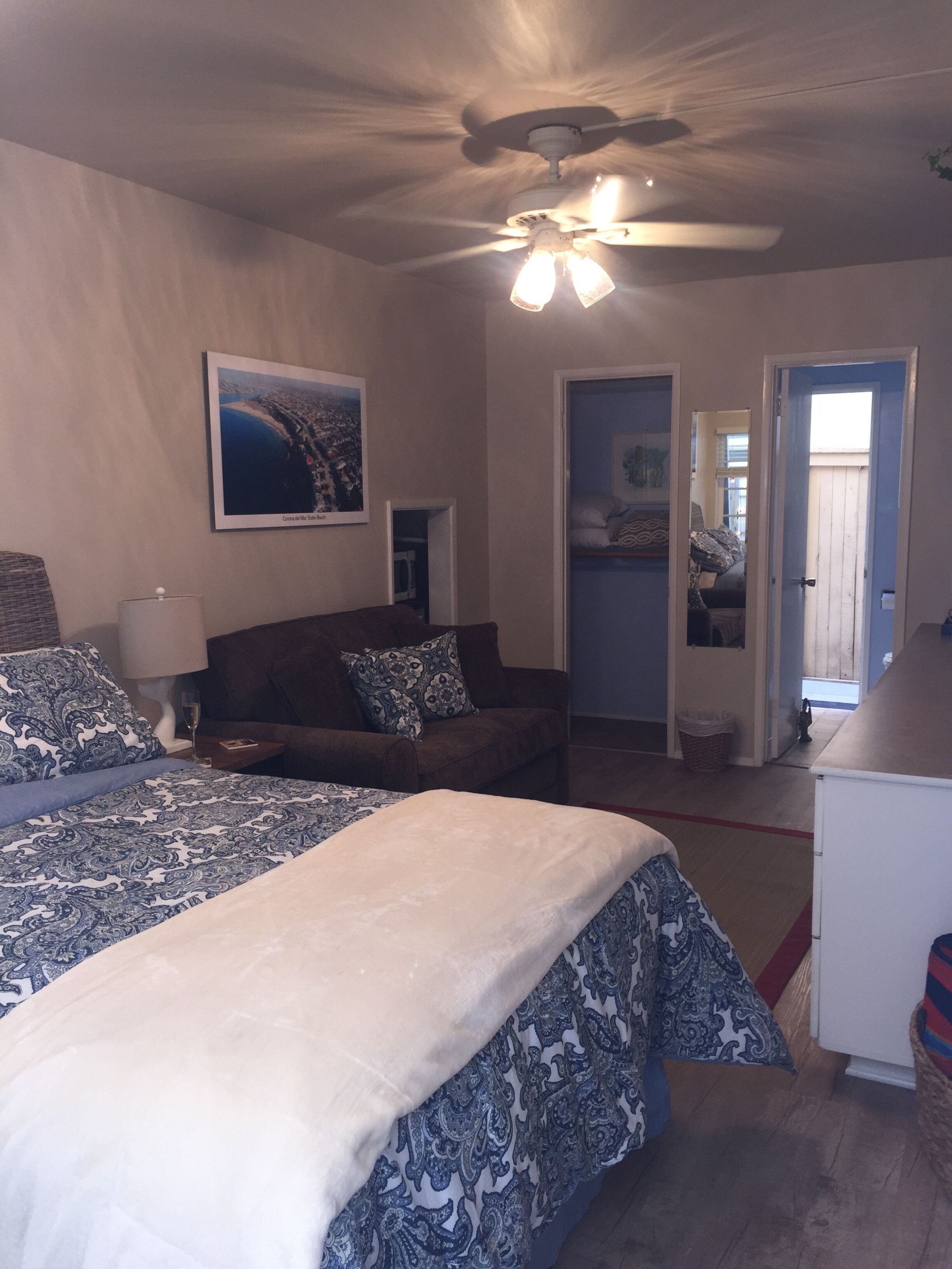  Private Studio Within Walking Distance to the Beach, Restaurants, & Shops