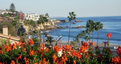 Private Studio Within Walking Distance to the Beach, Restaurants, & Shops