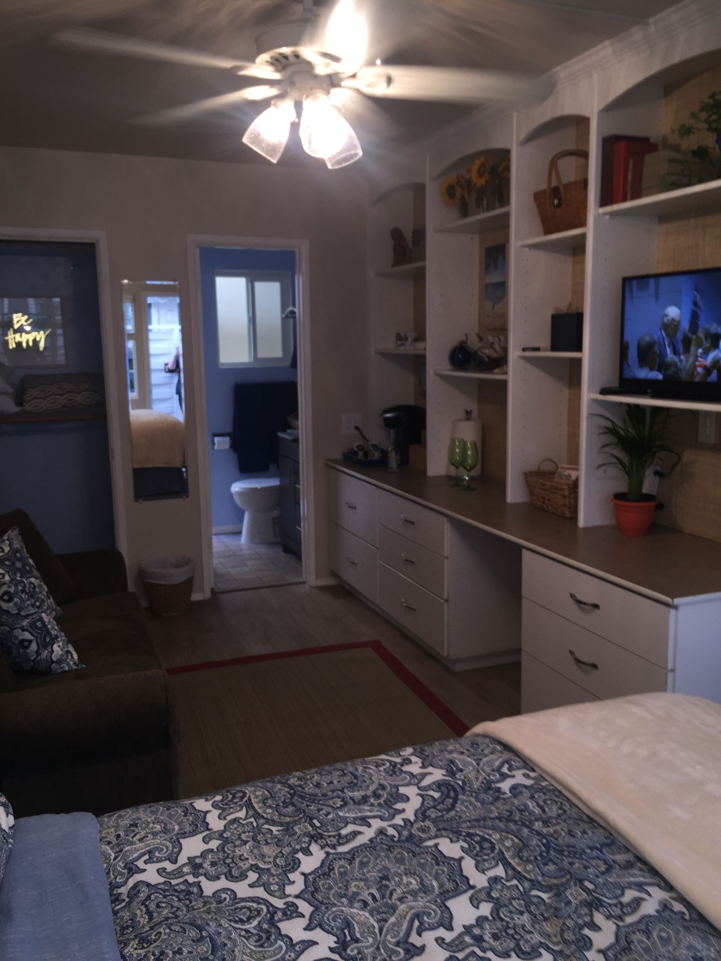  Private Studio Within Walking Distance to the Beach, Restaurants, & Shops