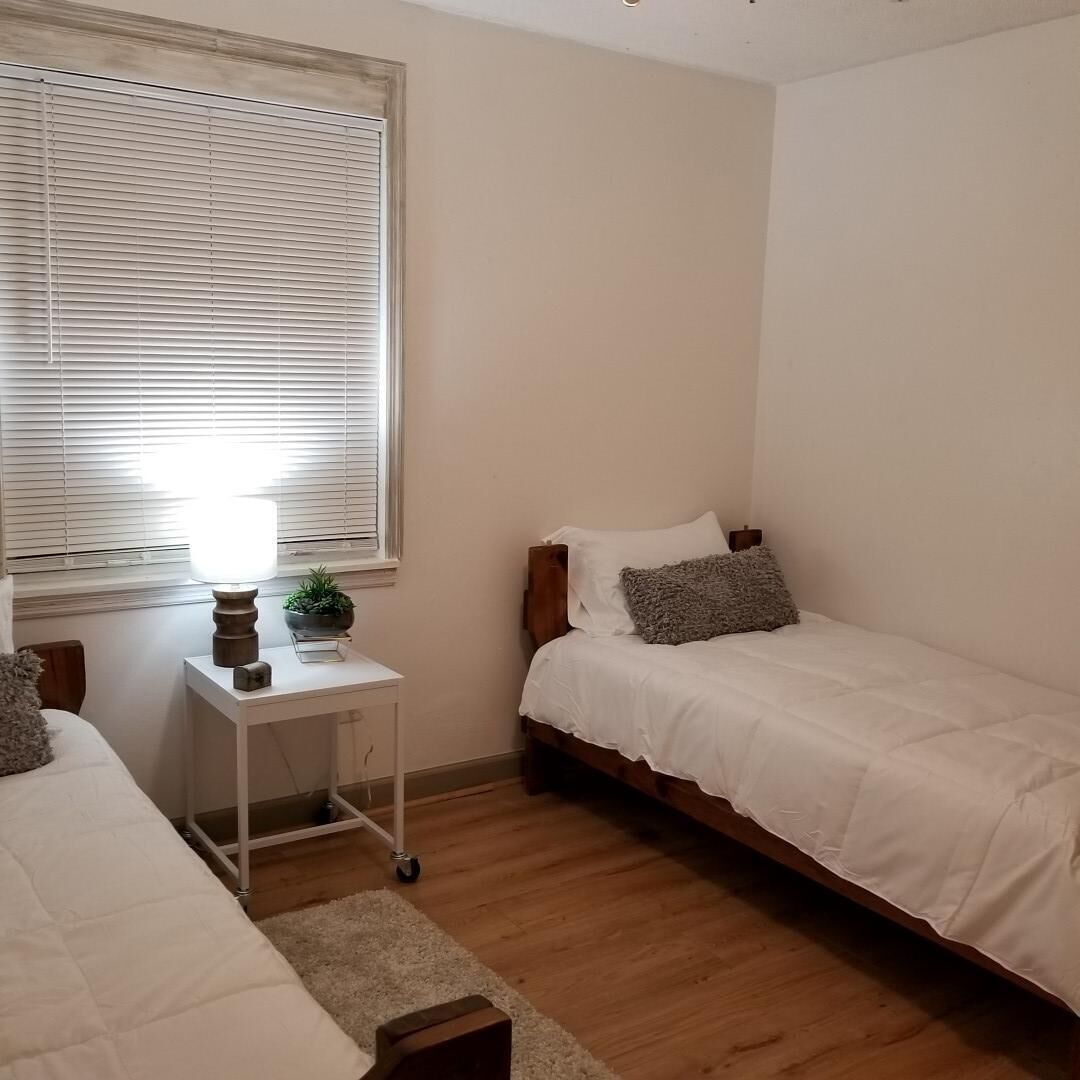 Country Chic - Great for Relaxing and Entertaining