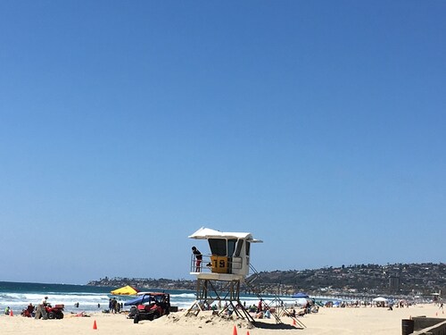 Amazing Beach House with great ocean view!