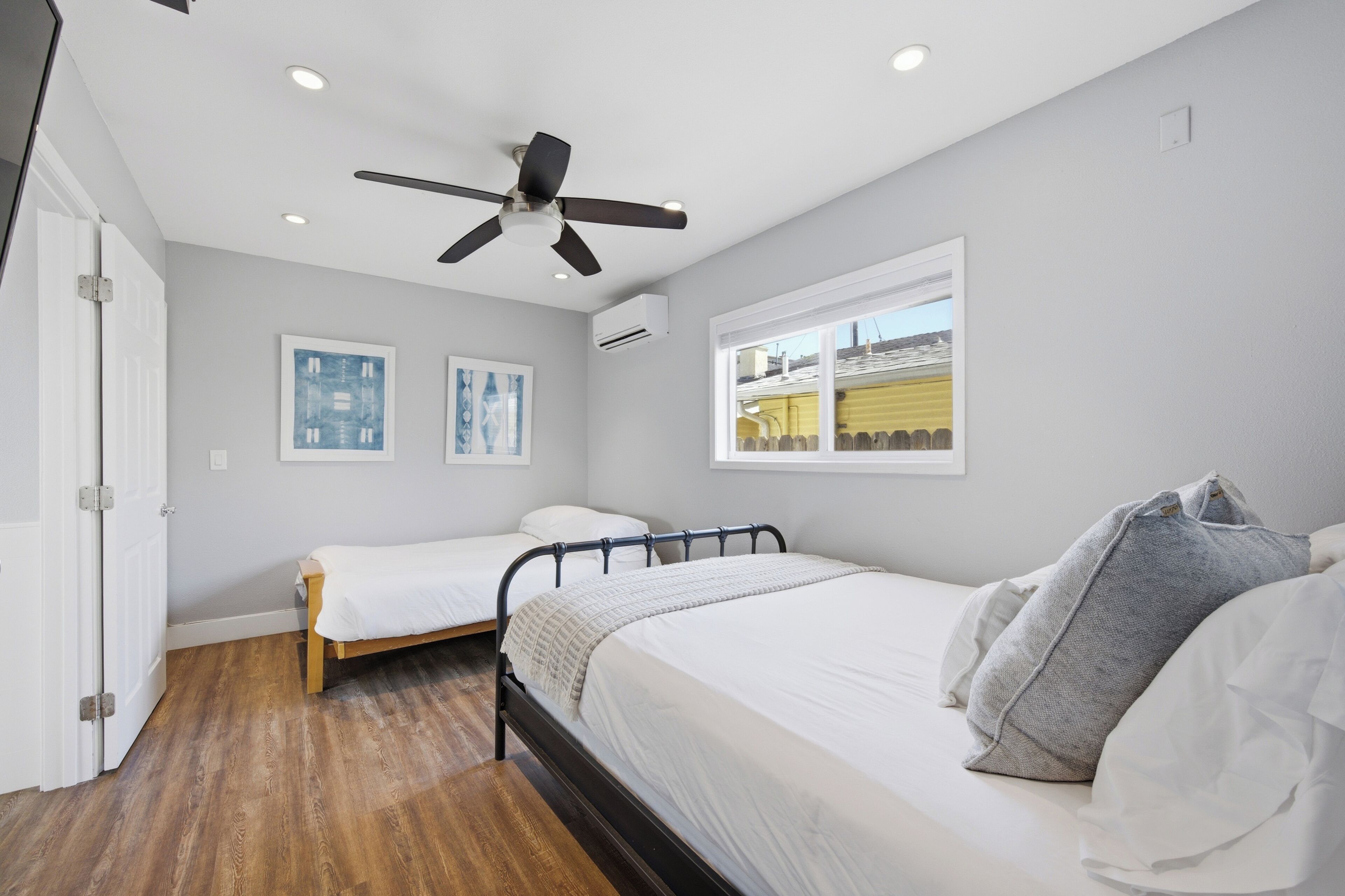 2 chambres, fer et planche à repasser, Wi-Fi gratuit, draps fournis