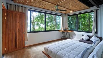 4 bedrooms, in-room safe, iron/ironing board, WiFi