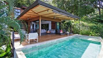 Piscine extérieure, piscine chauffée