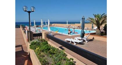 20 mÚtres de la mer bel appartement dans résidence avec piscine