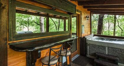 Cartecay Fever - River Front, Hot Tub, Age