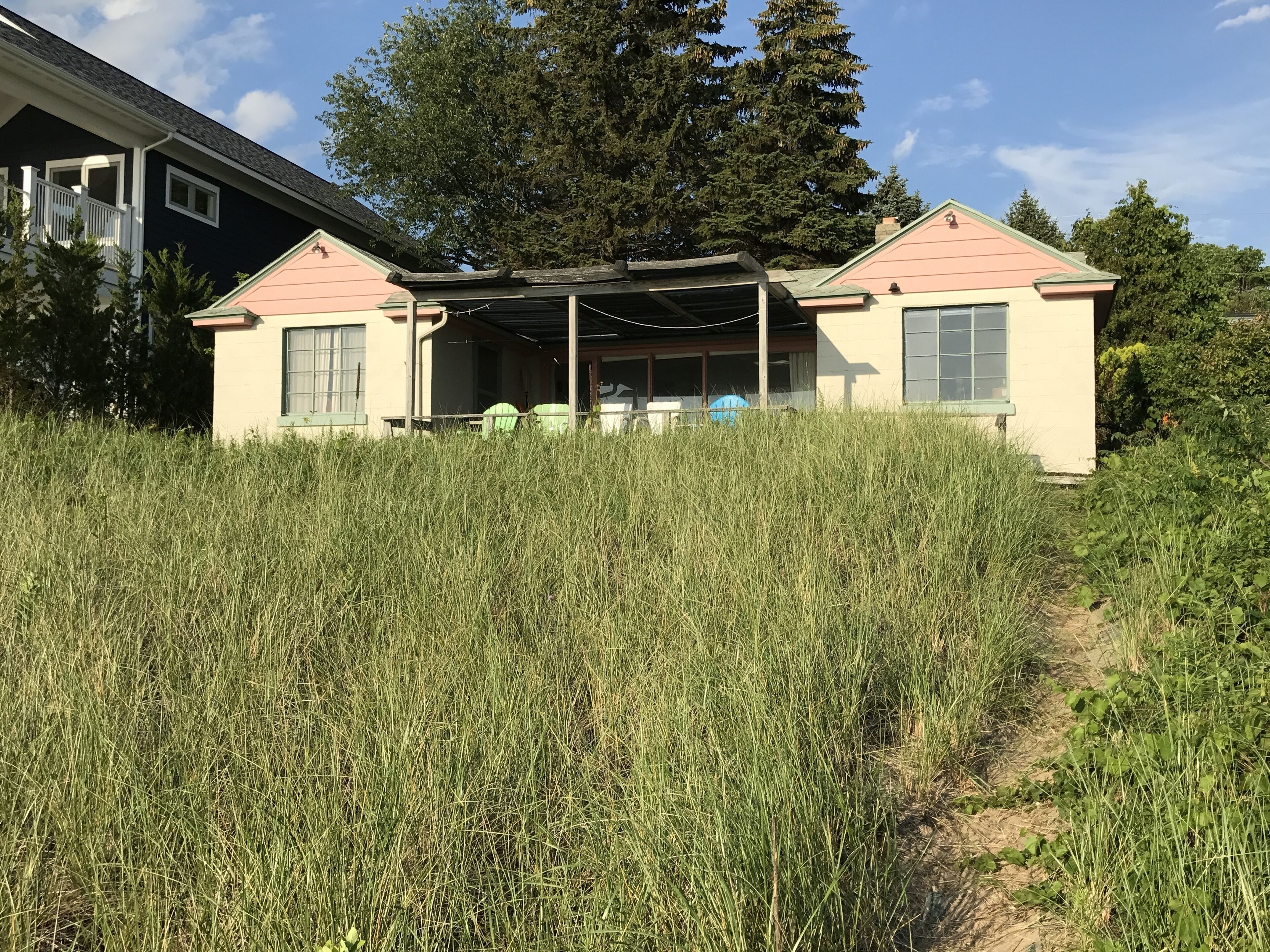 Sweet little cottage in prime location