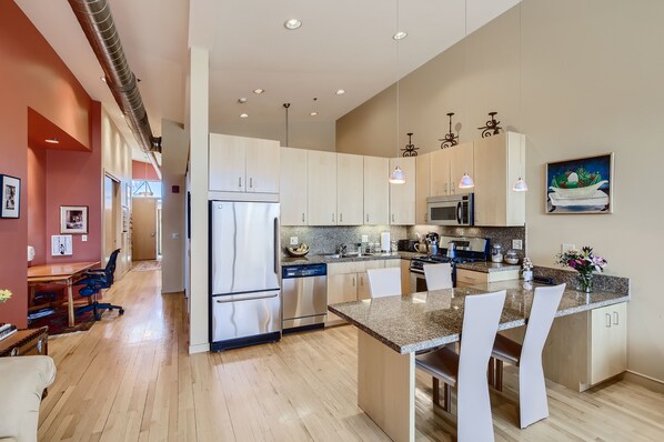 Fridge, microwave, oven, stovetop - Downtown Loft (Boulder)