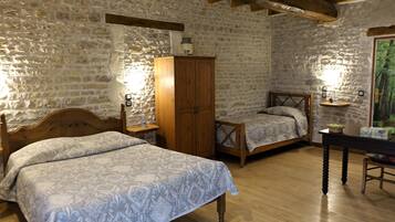 1 chambre, Wi-Fi gratuit, draps fournis