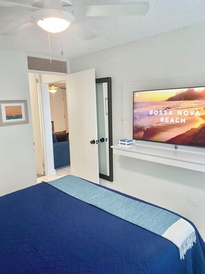 1 bedroom, iron/ironing board, free WiFi, bed sheets - Luquillo Beach Getaway – Cozy Coastal Condo Steps from  Playa Azul (Luquillo)