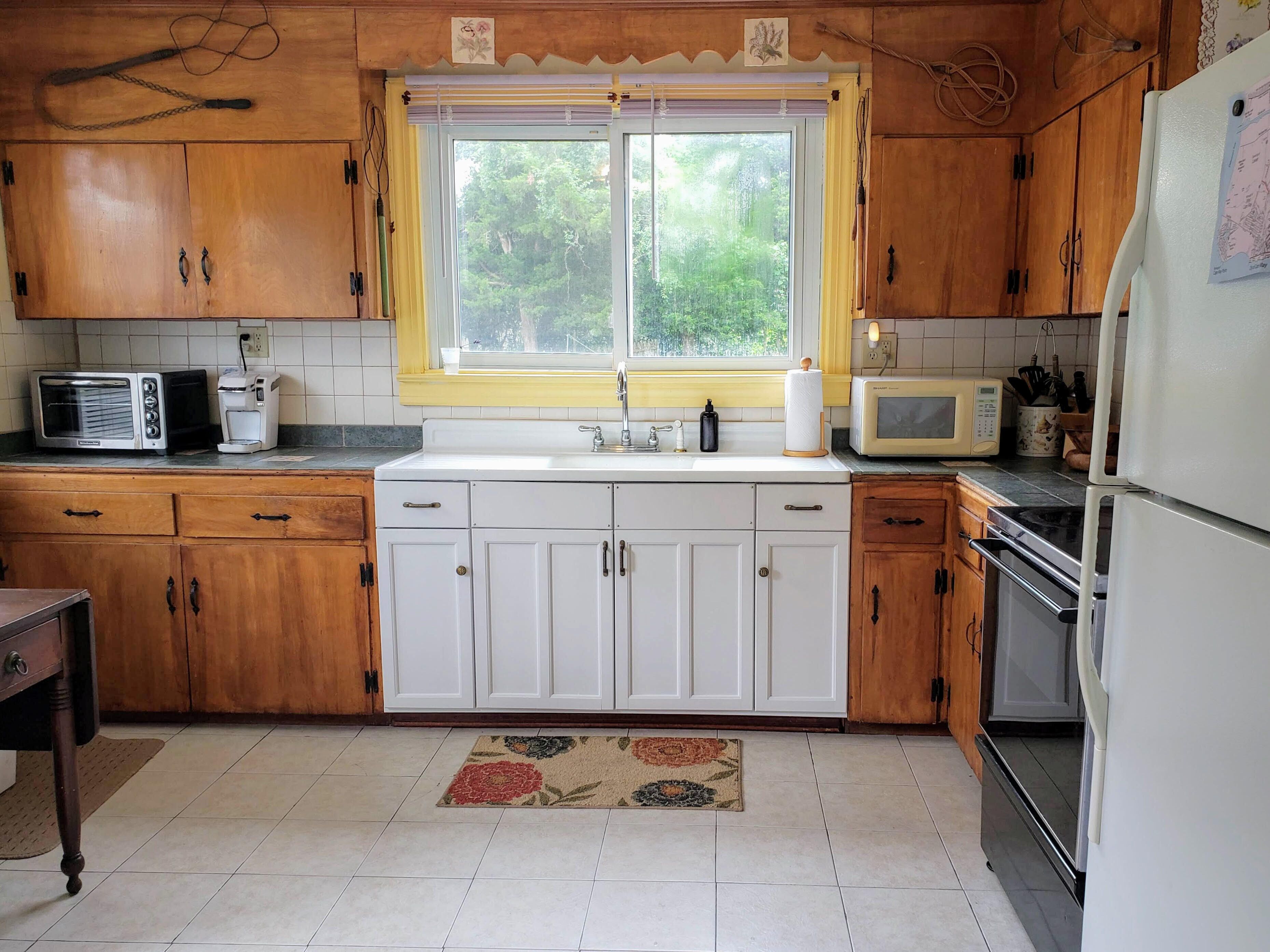 Family Friendly Ranch Located In Rural West Cape May.  Only 1 Mile From Beach!