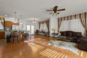 智能電視、書籍