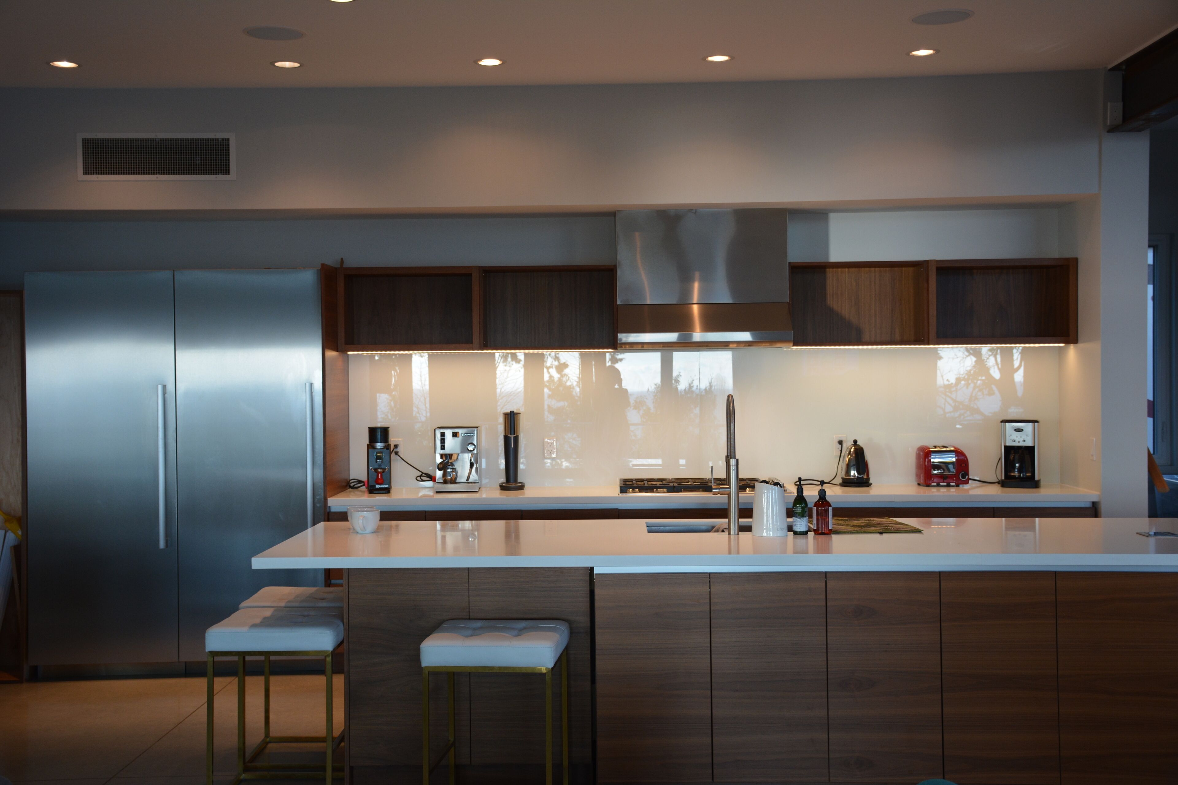 Waterfront Mid Century Modern, Brand New 4300 sq. ft. Getaway. Perfect Location