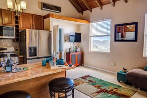 Fridge, microwave, oven, stovetop - 1-Bedroom Condo at Villa Ithaca Overlooking Charlotte Amalie Harbor (Charlotte Amalie)