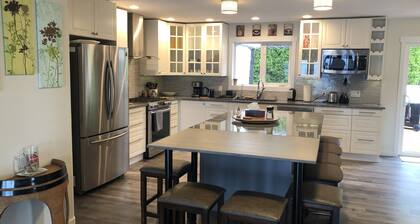 Beautiful West Kelowna Home with saltwater pool and breathtaking view