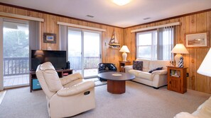 TV connectée, jeux vidéo, livres