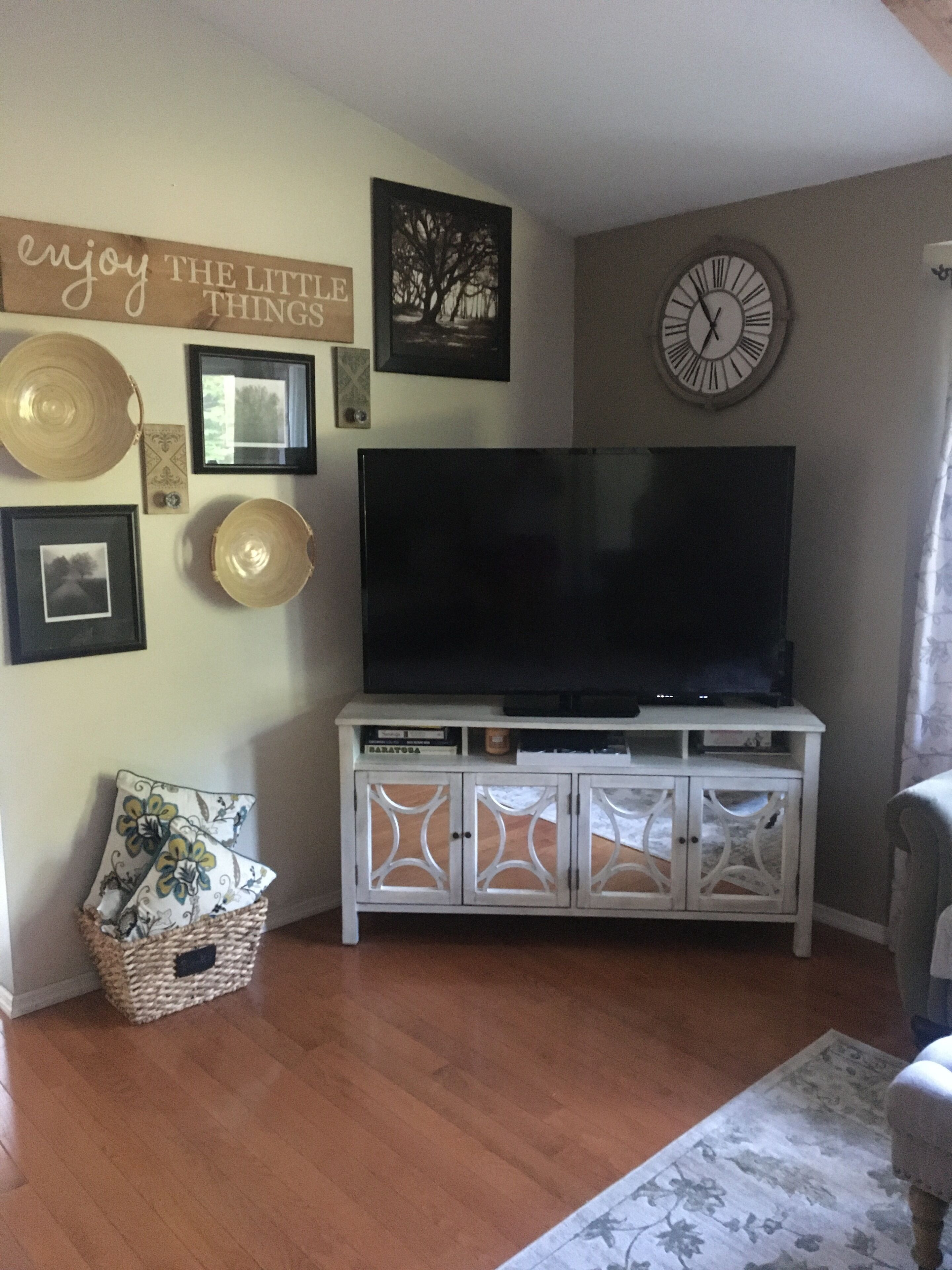 Family room with 75 inch TV