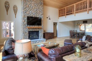 Télévision, cheminée