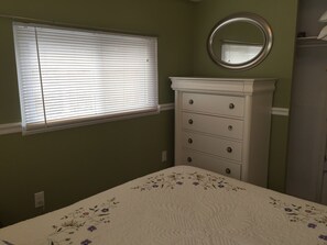 2 Schlafzimmer, Bügeleisen/Bügelbrett, kostenloses WLAN